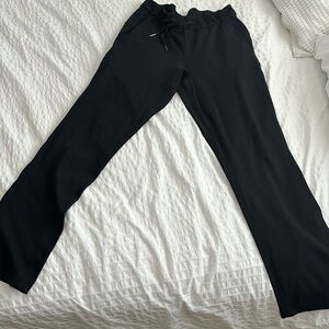 Lululemon black joggers 8